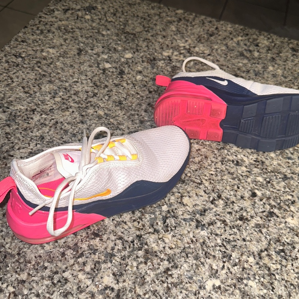 Nike size 7.5